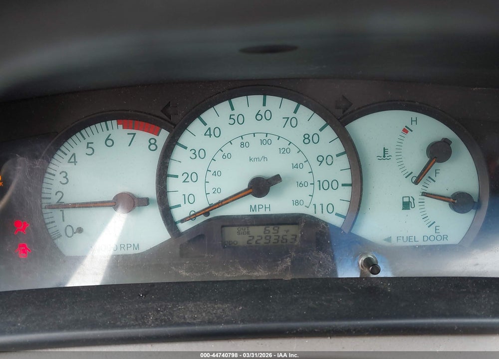 2003 TOYOTA COROLLA LE VIN: 1NXBR32E53Z133158