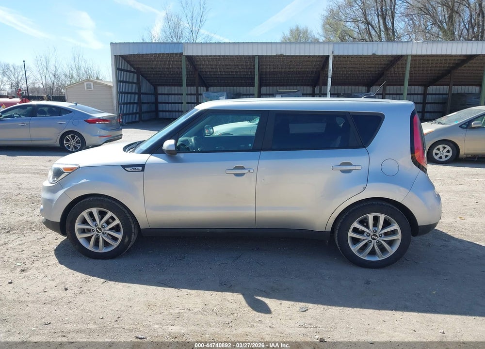 2018 KIA SOUL + VIN: KNDJP3A53J7603528
