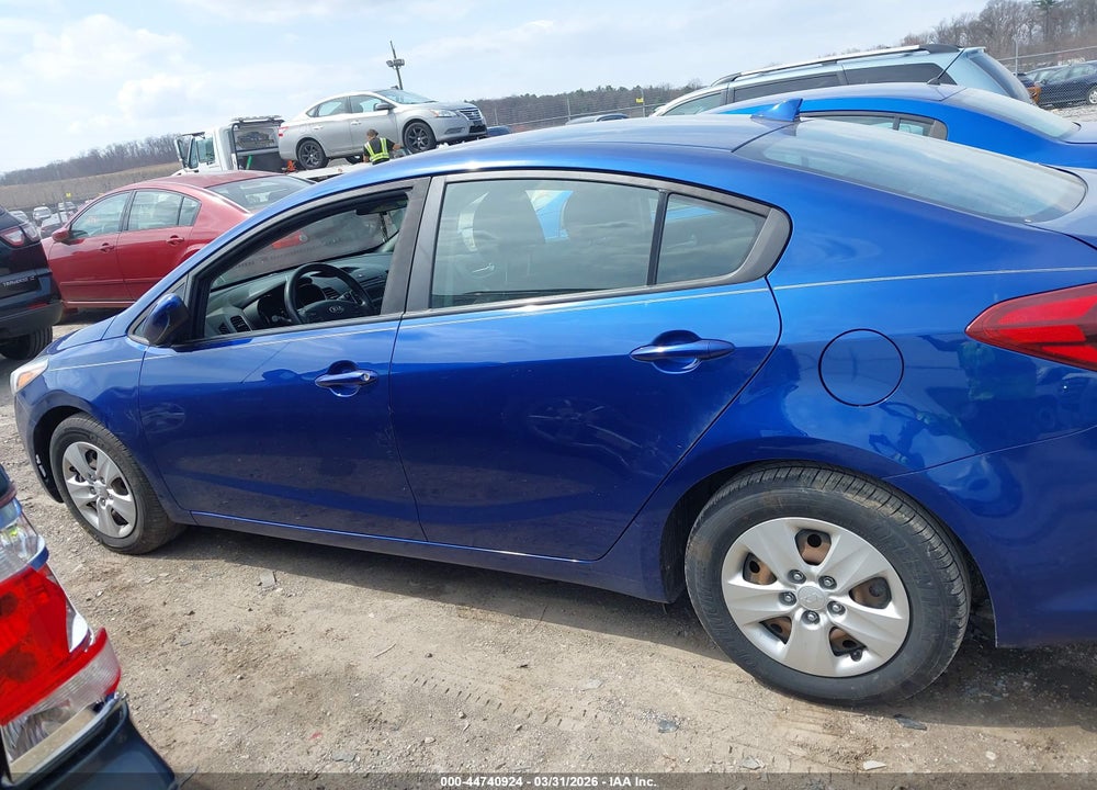 2018 KIA FORTE LX VIN: 3KPFK4A75JE199336