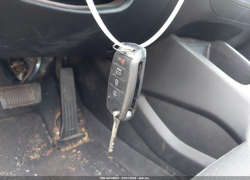 2018 KIA FORTE LX VIN: 3KPFK4A75JE199336