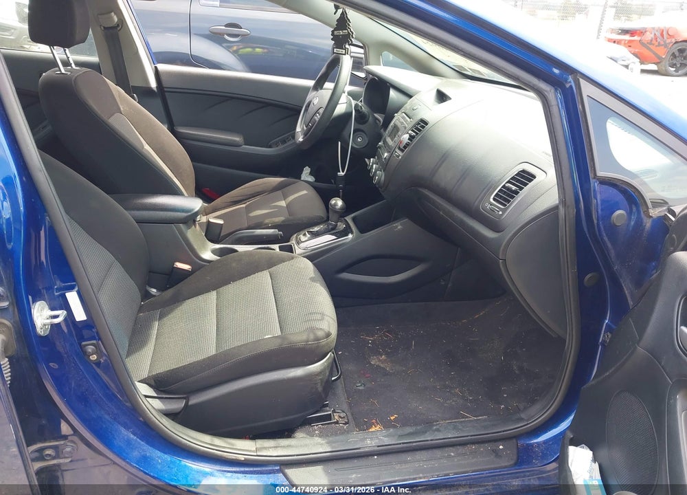 2018 KIA FORTE LX VIN: 3KPFK4A75JE199336