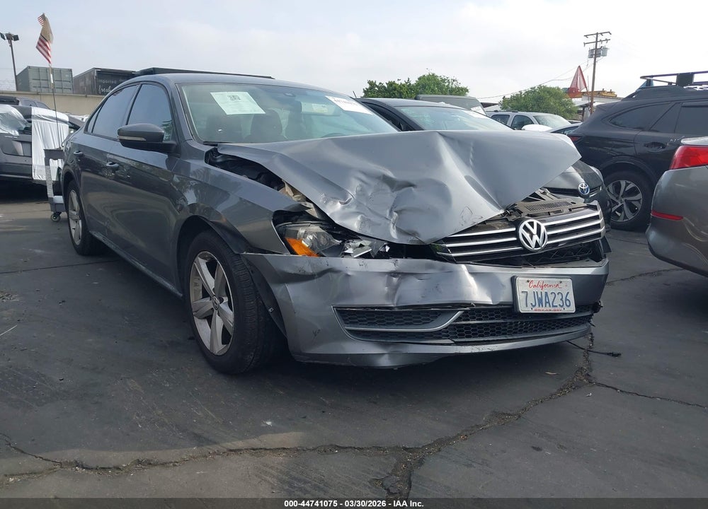 2015 VOLKSWAGEN PASSAT 1.8T S VIN: 1VWAT7A3XFC008169