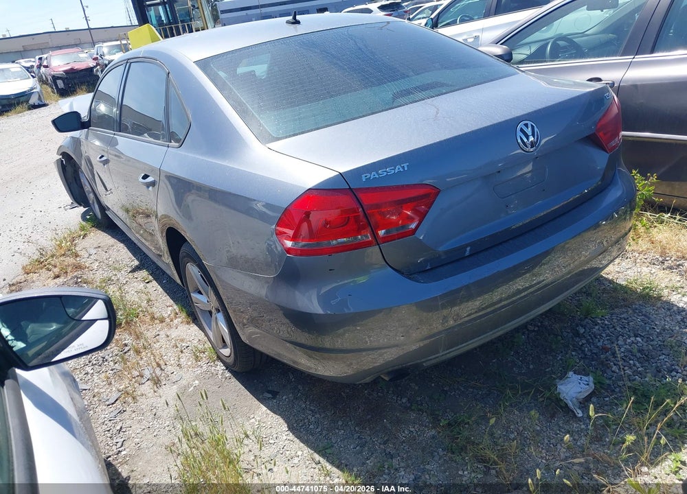 2015 VOLKSWAGEN PASSAT 1.8T S VIN: 1VWAT7A3XFC008169