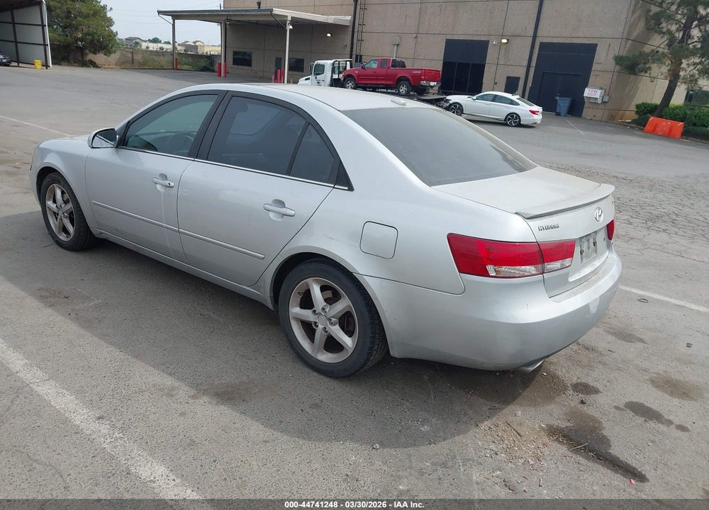 2008 HYUNDAI SONATA LIMITED V6/SE V6 VIN: 5NPEU46F28H387579