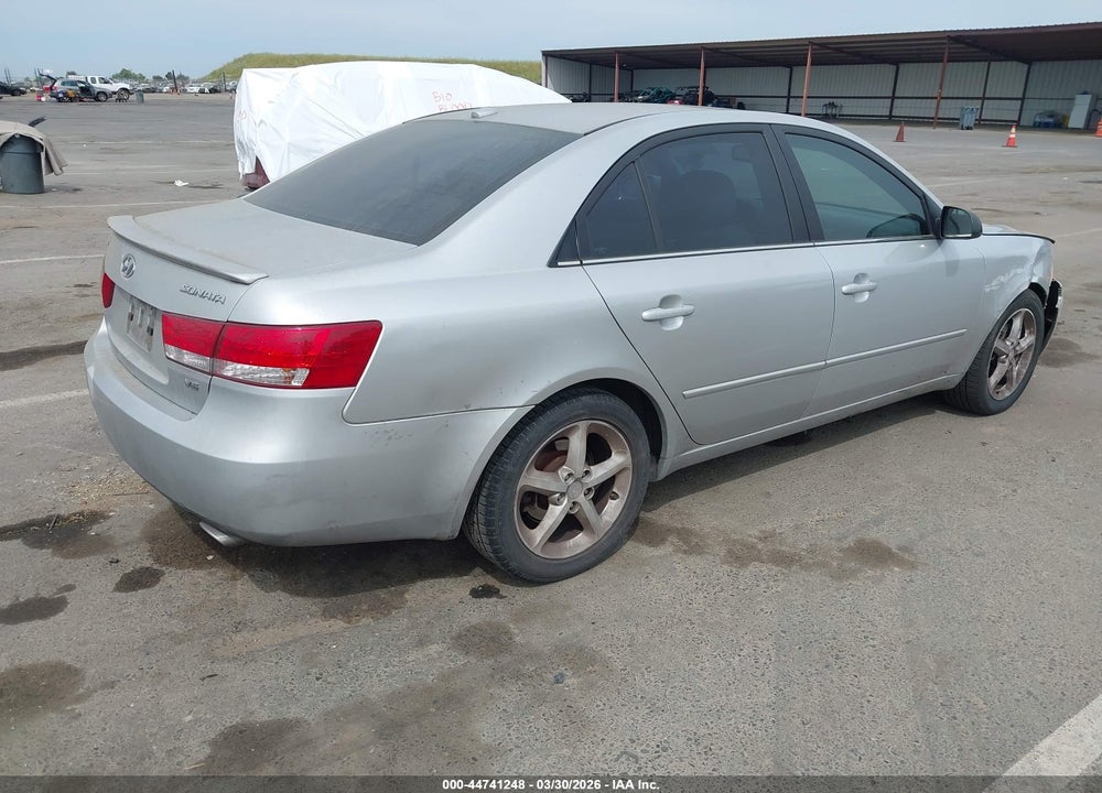 2008 HYUNDAI SONATA LIMITED V6/SE V6 VIN: 5NPEU46F28H387579