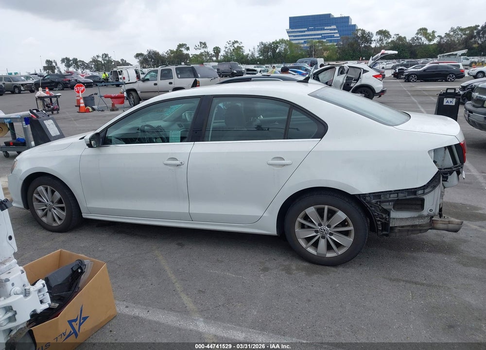 2015 VOLKSWAGEN JETTA 1.8T SE VIN: 3VWD17AJ0FM238402