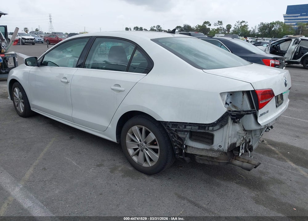 2015 VOLKSWAGEN JETTA 1.8T SE VIN: 3VWD17AJ0FM238402