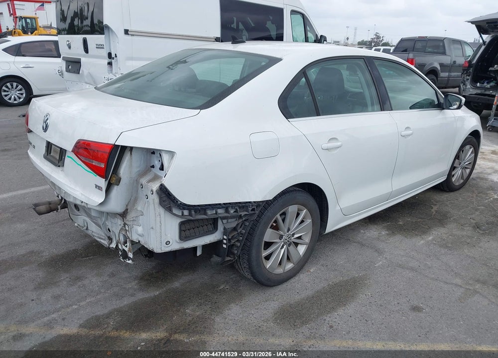 2015 VOLKSWAGEN JETTA 1.8T SE VIN: 3VWD17AJ0FM238402