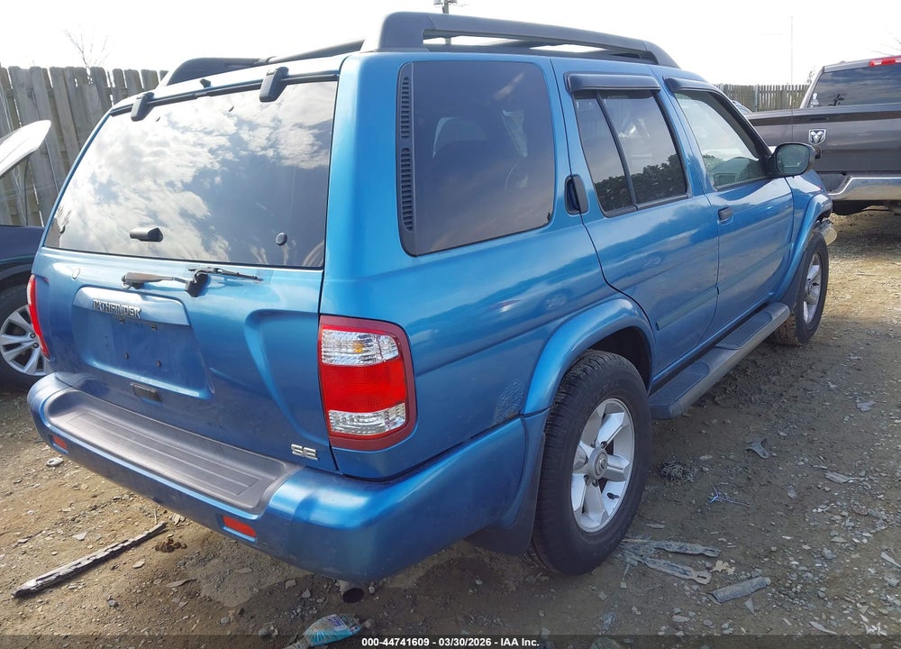 2003 NISSAN PATHFINDER SE VIN: JN8DR09Y83W812717