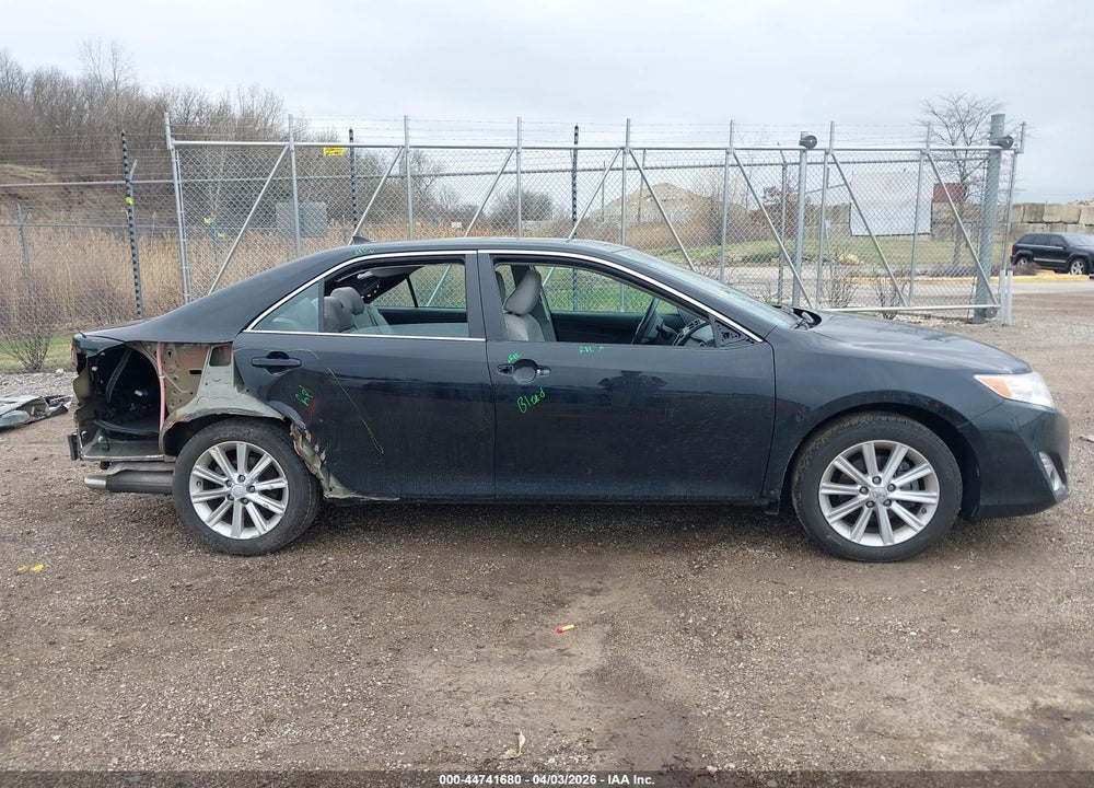 2014 TOYOTA CAMRY XLE V6 VIN: 4T1BK1FK0EU546262