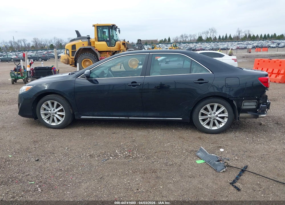 2014 TOYOTA CAMRY XLE V6 VIN: 4T1BK1FK0EU546262