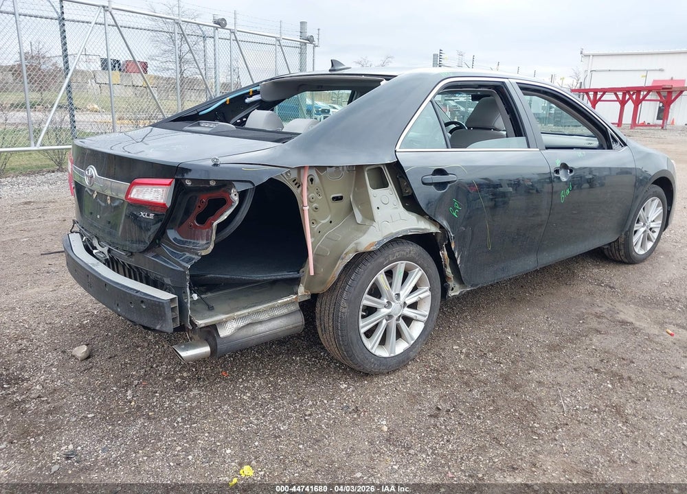 2014 TOYOTA CAMRY XLE V6 VIN: 4T1BK1FK0EU546262