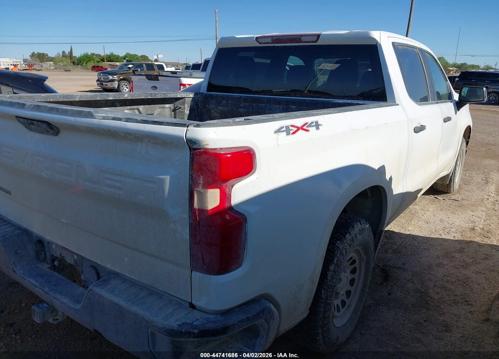 2021 CHEVROLET SILVERADO 1500 4WD  SHORT BED WT VIN: 3GCUYAEF2MG359607