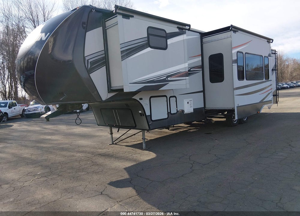 2014 CROSSROADS TOY HAULER VIN: 4V0FC3628ER003541