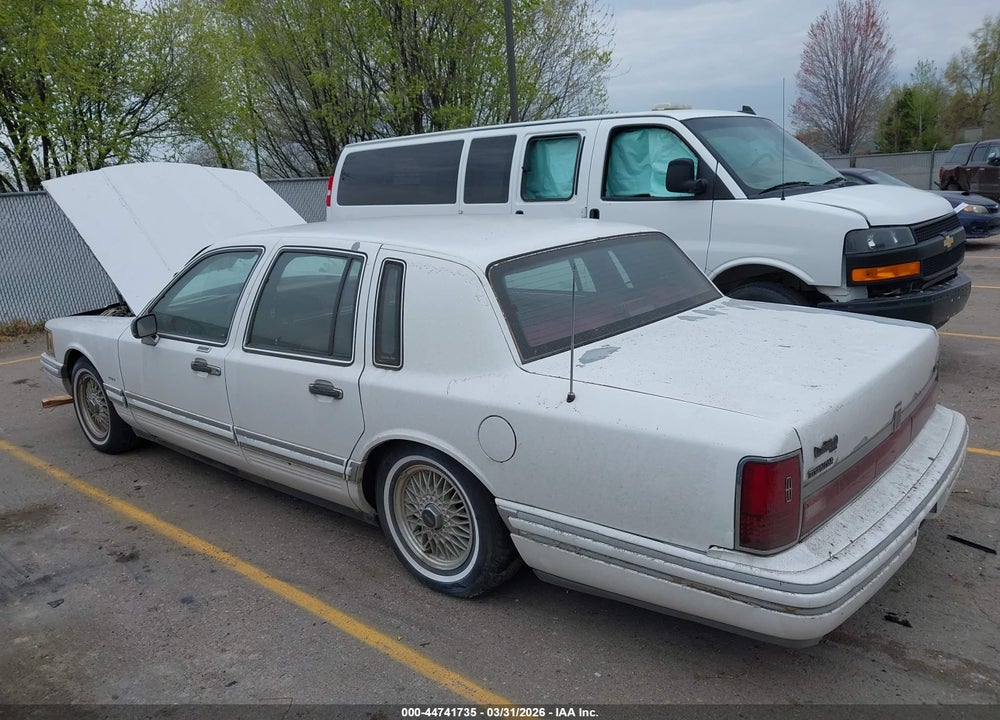 1993 LINCOLN TOWN CAR EXECUTIVE VIN: 1LNLM81W7PY740641