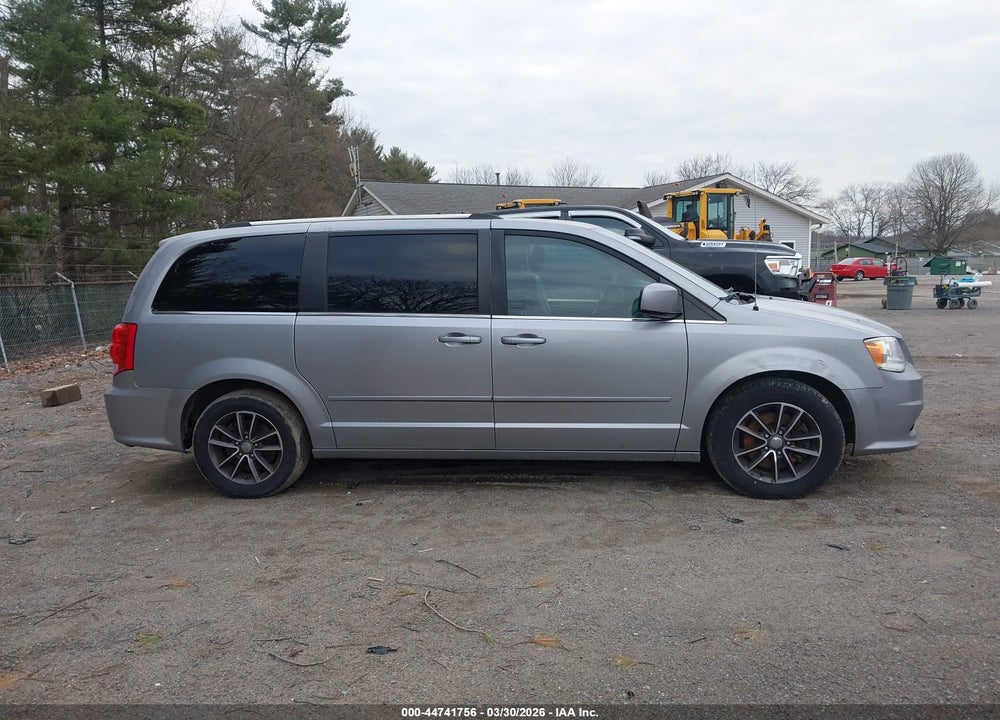 2017 DODGE GRAND CARAVAN SXT VIN: 2C4RDGCG0HR845333