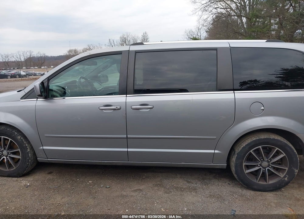 2017 DODGE GRAND CARAVAN SXT VIN: 2C4RDGCG0HR845333