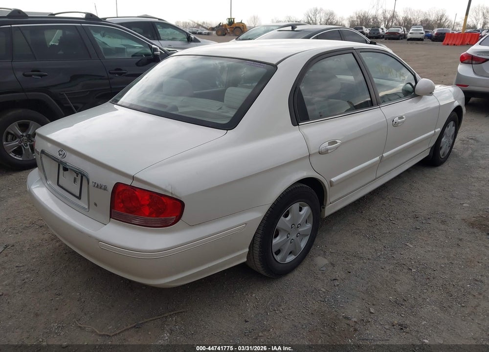 2004 HYUNDAI SONATA VIN: KMHWF25S54A974289