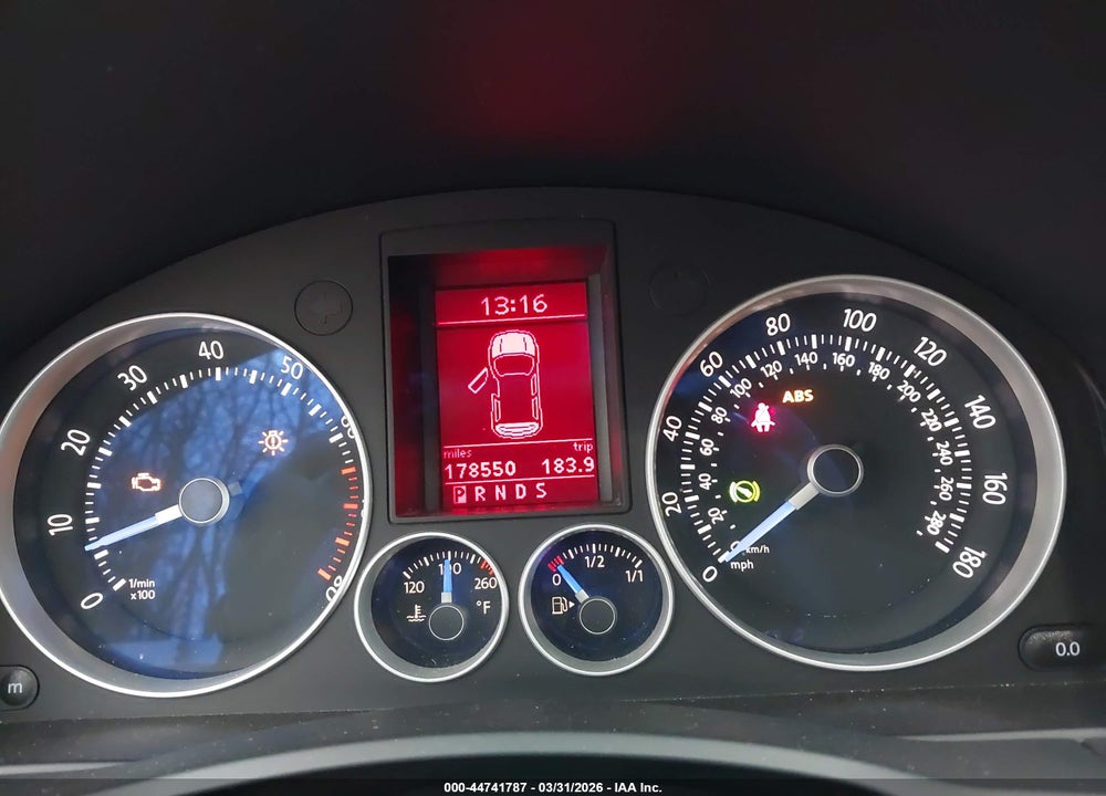 2008 VOLKSWAGEN R32 VIN: WVWKC71K48W038686