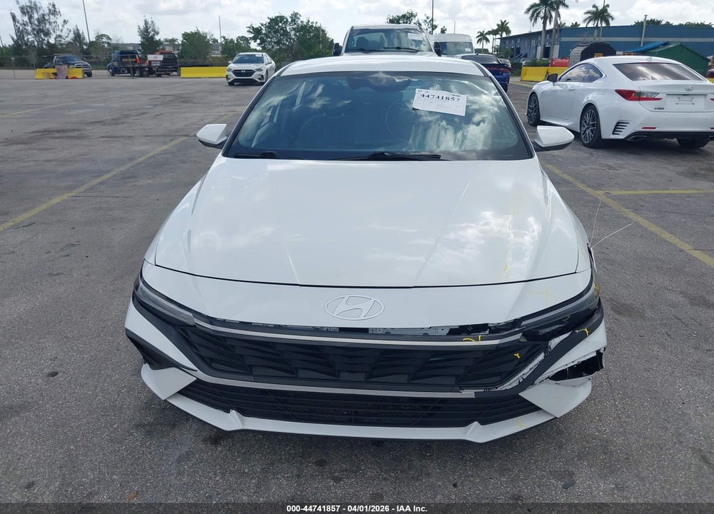 2024 HYUNDAI ELANTRA SEL VIN: KMHLM4DG4RU647356
