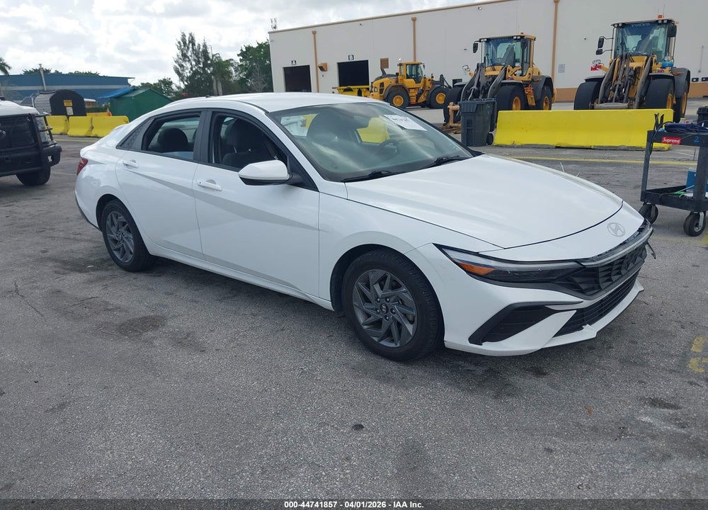 2024 HYUNDAI ELANTRA SEL VIN: KMHLM4DG4RU647356