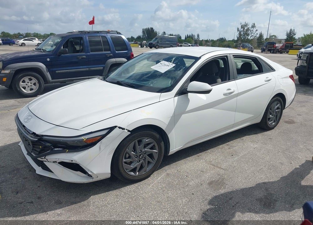 2024 HYUNDAI ELANTRA SEL VIN: KMHLM4DG4RU647356