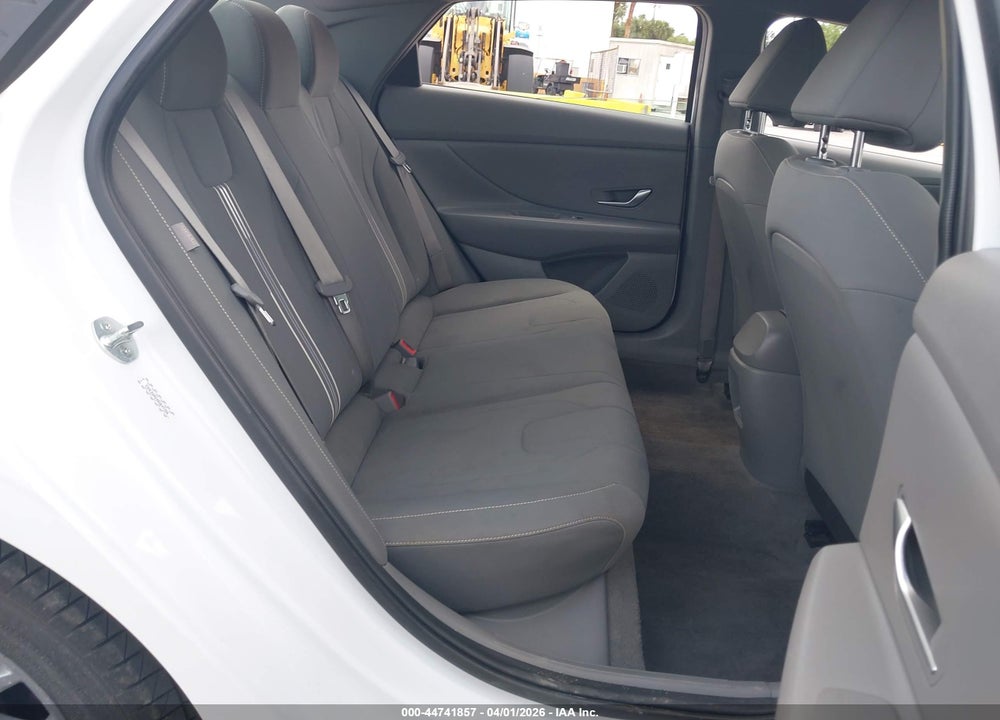 2024 HYUNDAI ELANTRA SEL VIN: KMHLM4DG4RU647356