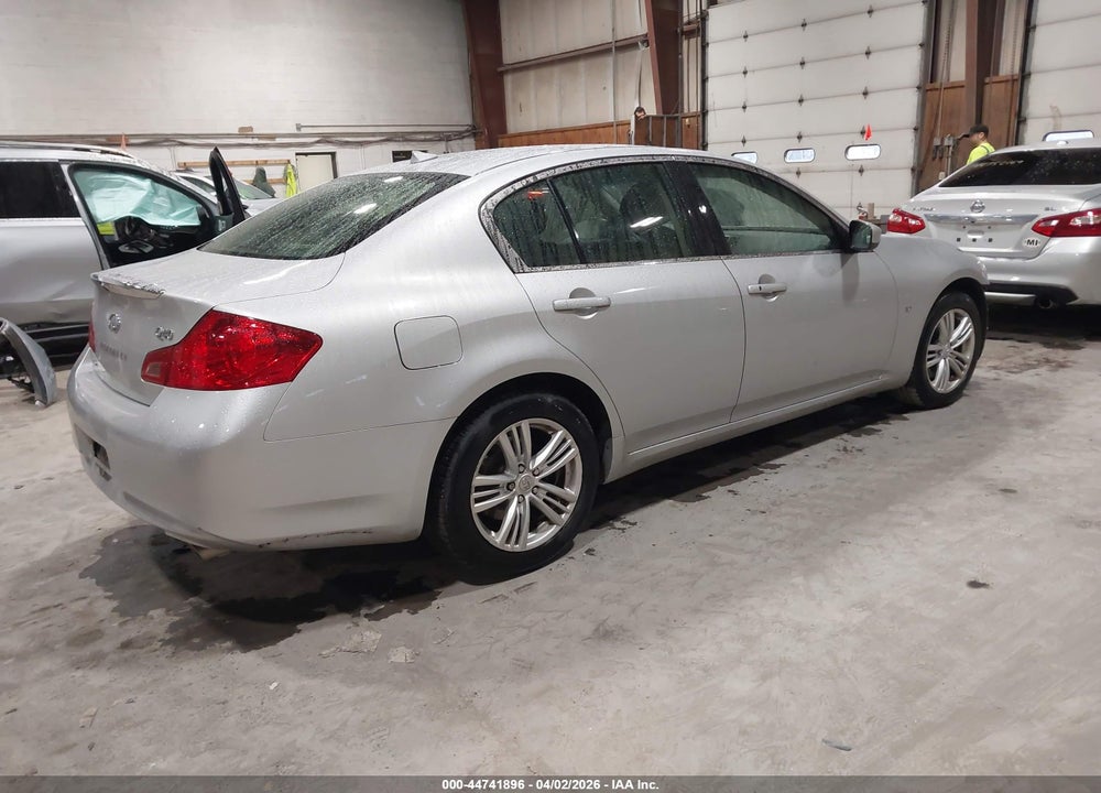 2015 INFINITI Q40 VIN: JN1CV6AR9FM522225