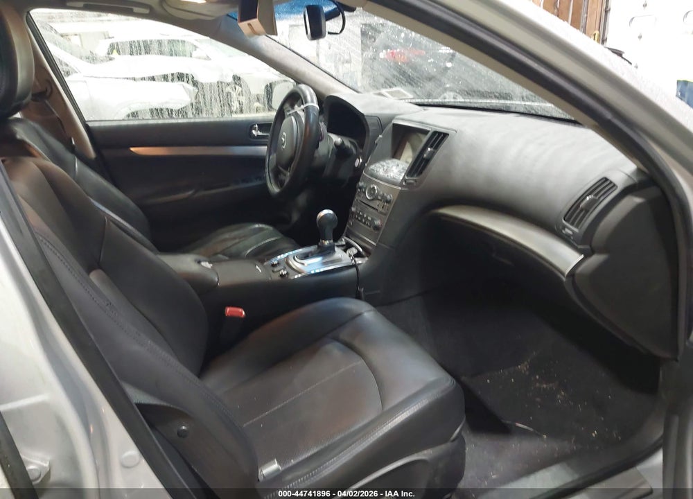 2015 INFINITI Q40 VIN: JN1CV6AR9FM522225