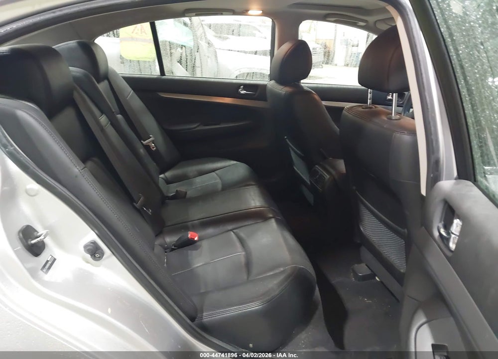 2015 INFINITI Q40 VIN: JN1CV6AR9FM522225