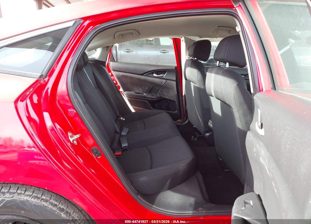 2018 HONDA CIVIC LX VIN: 2HGFC2F53JH552901