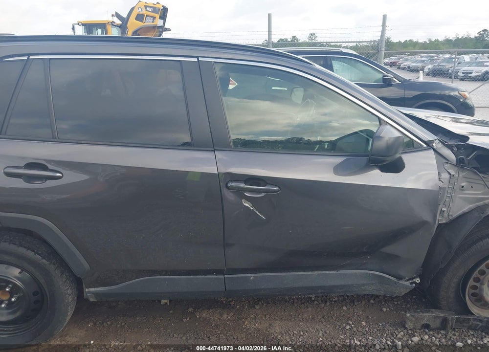 2019 TOYOTA RAV4 LE VIN: JTMH1RFV1KJ011884