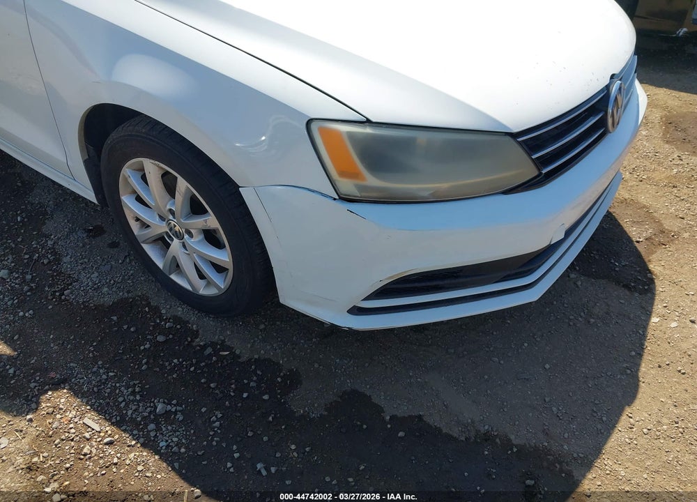 2015 VOLKSWAGEN JETTA 1.8T SE VIN: 3VWD17AJ2FM219883
