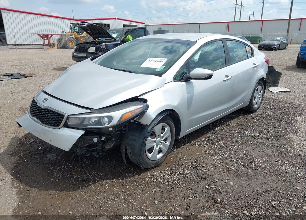 2018 KIA FORTE LX VIN: 3KPFK4A70JE226085