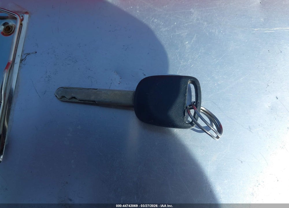 2005 HONDA CIVIC VP VIN: 2HGES16335H601401