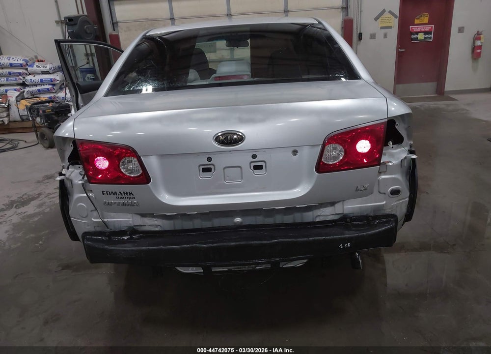 2007 KIA OPTIMA LX VIN: KNAGE123X75132755