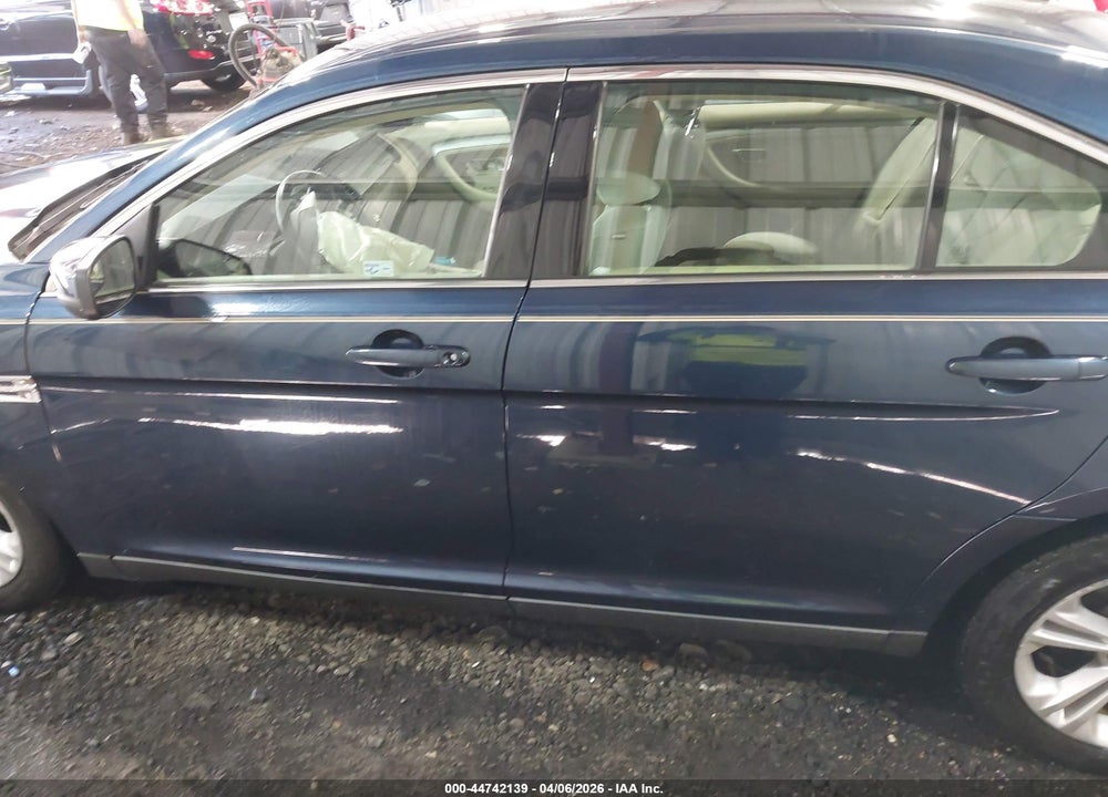 2017 FORD TAURUS SEL VIN: 1FAHP2E84HG112351