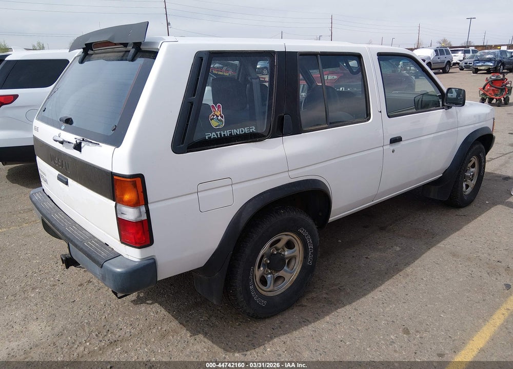 1993 NISSAN PATHFINDER XE/SE VIN: JN8HD17Y3PW311524