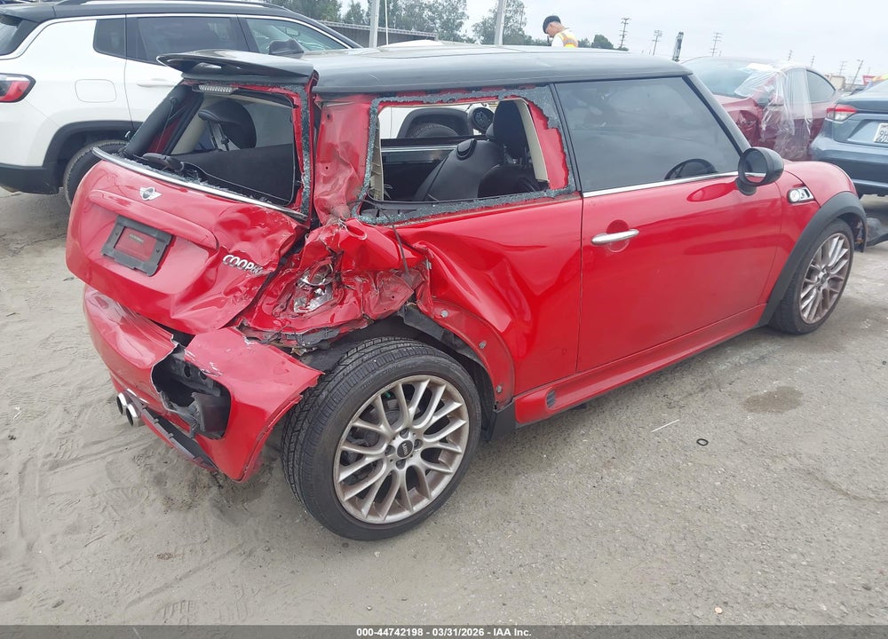 2012 MINI COOPER S VIN: WMWSV3C54CTY19838