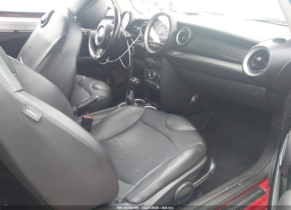 2012 MINI COOPER S VIN: WMWSV3C54CTY19838