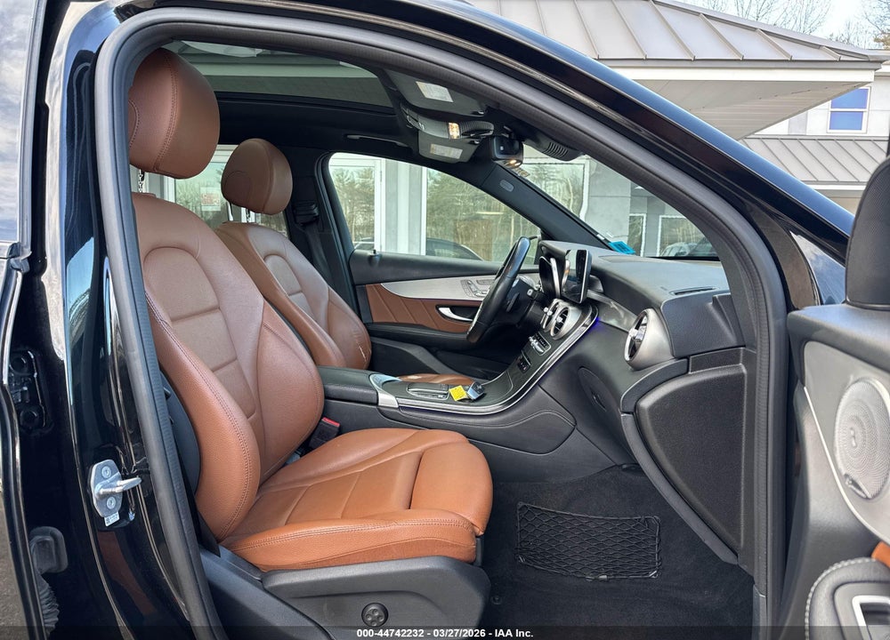 2020 MERCEDES-BENZ GLC 300 4MATIC VIN: WDC0G8EB4LF689590