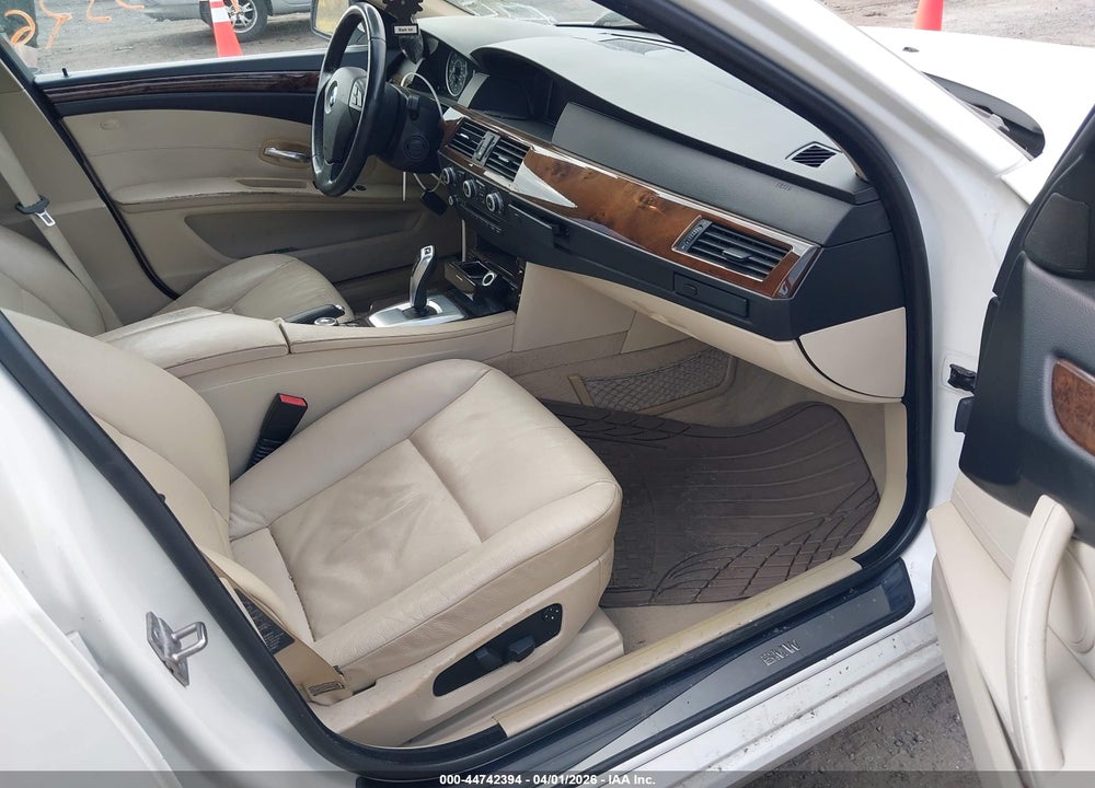 2010 BMW 528I VIN: WBANU5C50AC365984