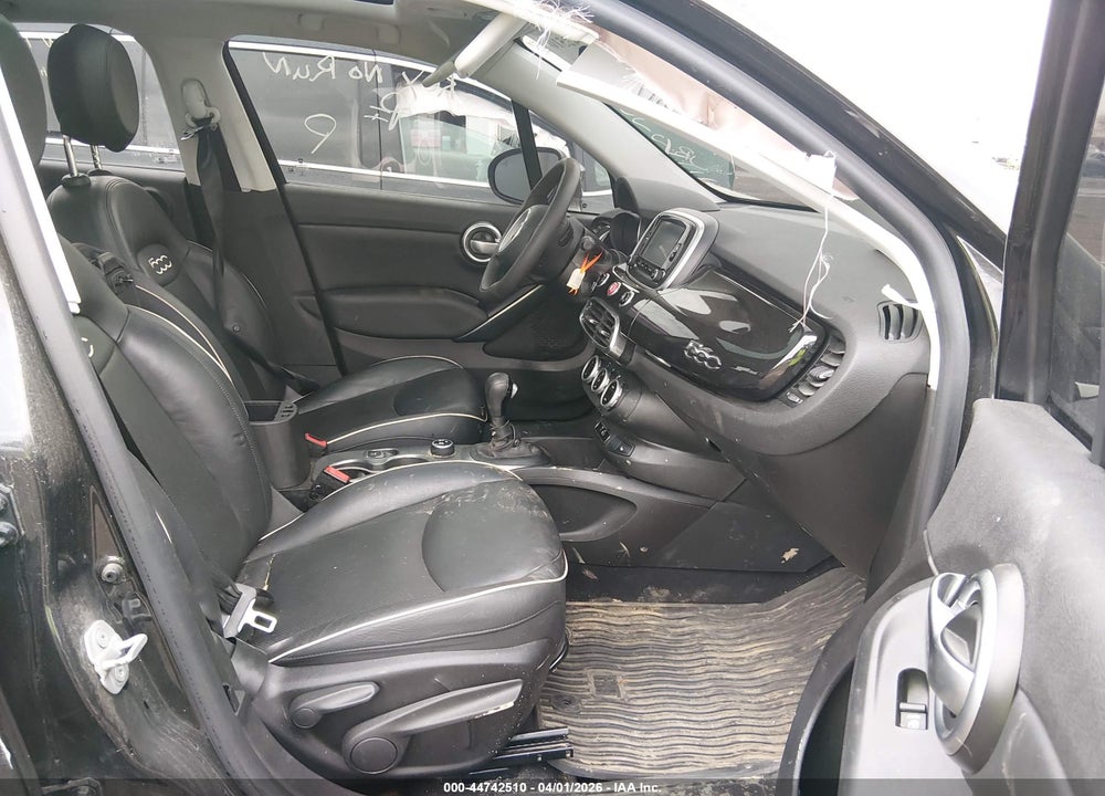 2017 FIAT 500X LOUNGE AWD VIN: ZFBCFYDB7HP568077