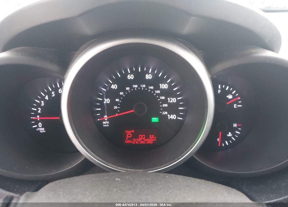 2012 KIA SOUL + VIN: KNDJT2A68C7372921