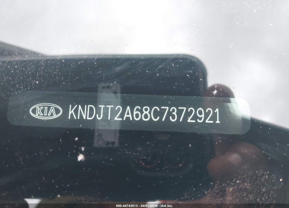 2012 KIA SOUL + VIN: KNDJT2A68C7372921