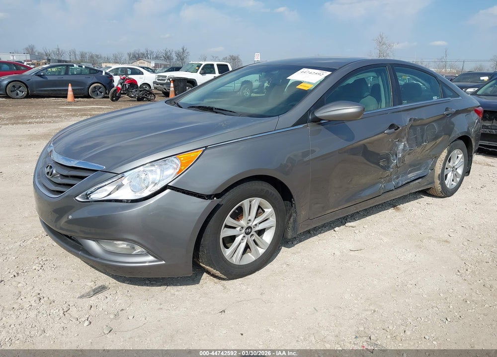 2013 HYUNDAI SONATA GLS VIN: 5NPEB4AC8DH785280
