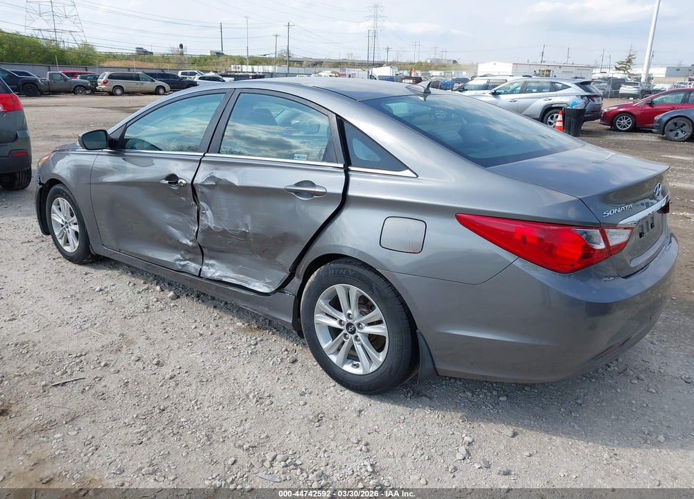 2013 HYUNDAI SONATA GLS VIN: 5NPEB4AC8DH785280