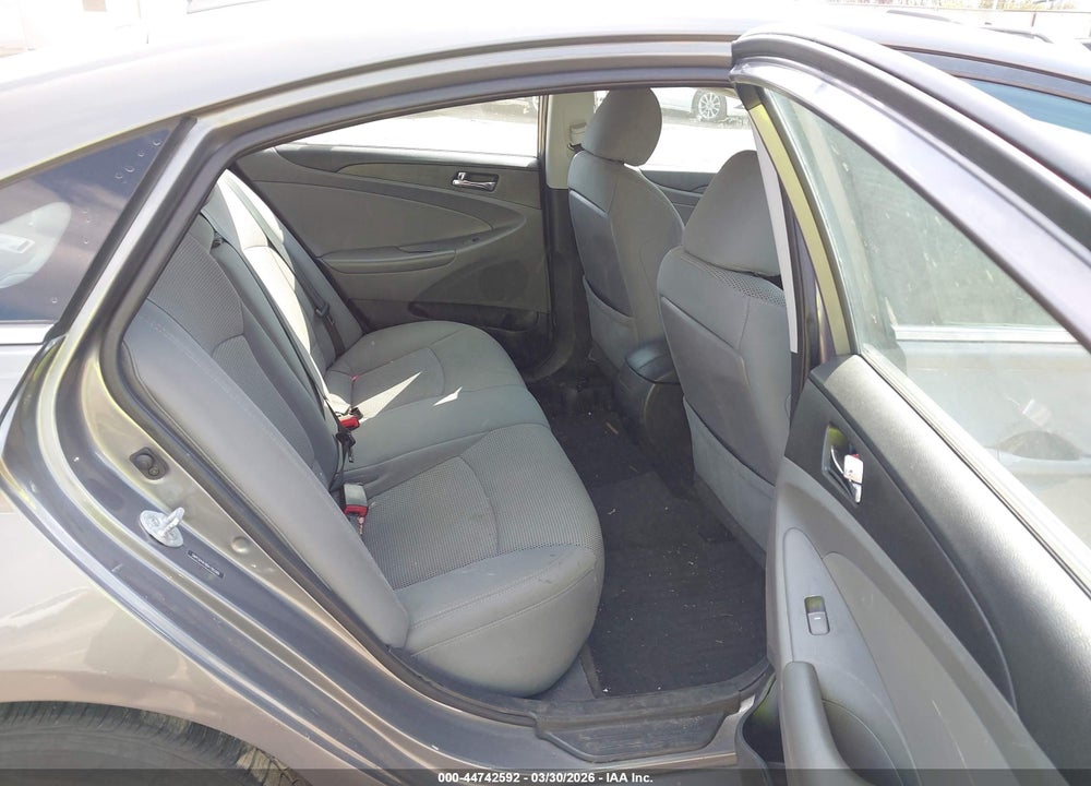 2013 HYUNDAI SONATA GLS VIN: 5NPEB4AC8DH785280