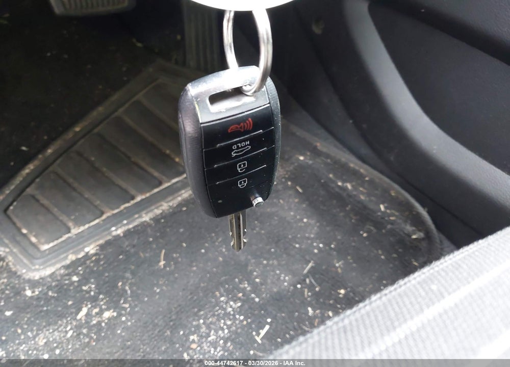 2017 KIA FORTE LX VIN: 3KPFL4A75HE132369