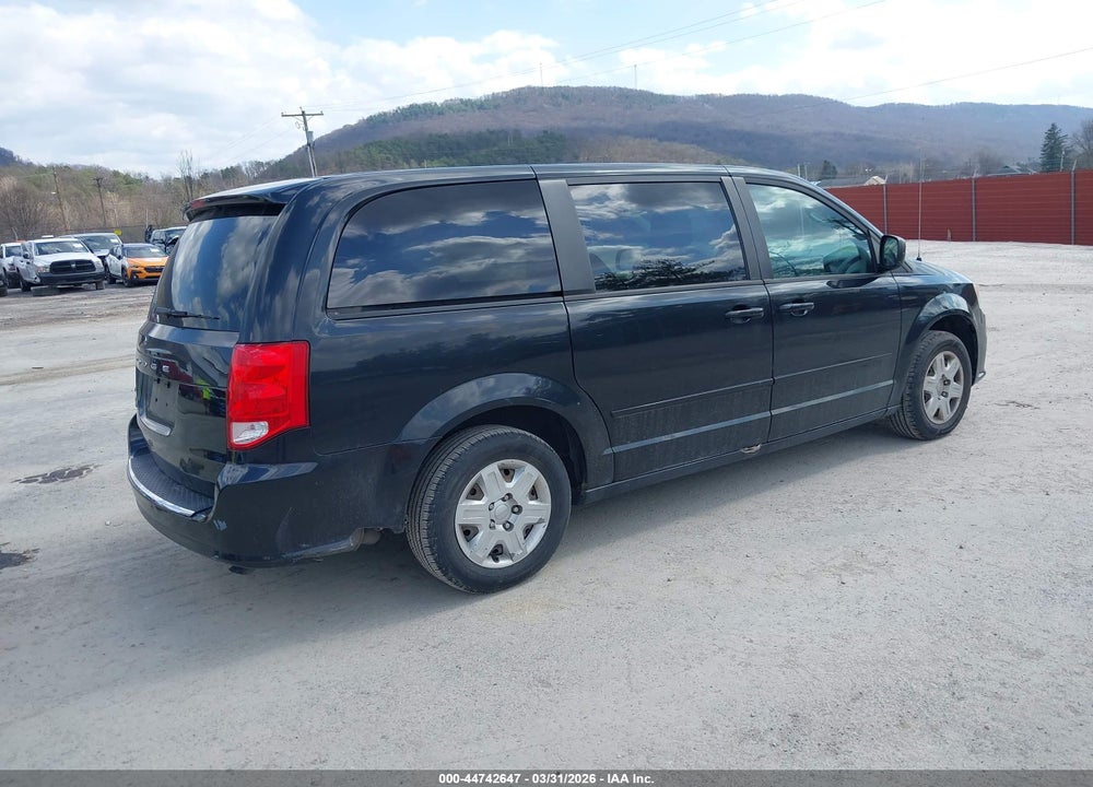 2011 DODGE GRAND CARAVAN EXPRESS VIN: 2D4RN4DG0BR722636